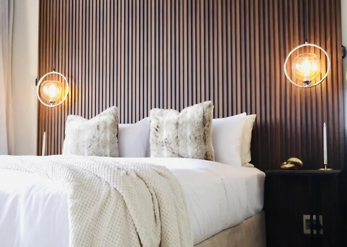 Menlyn Maine Luxury Apartments - Penthouse 1217