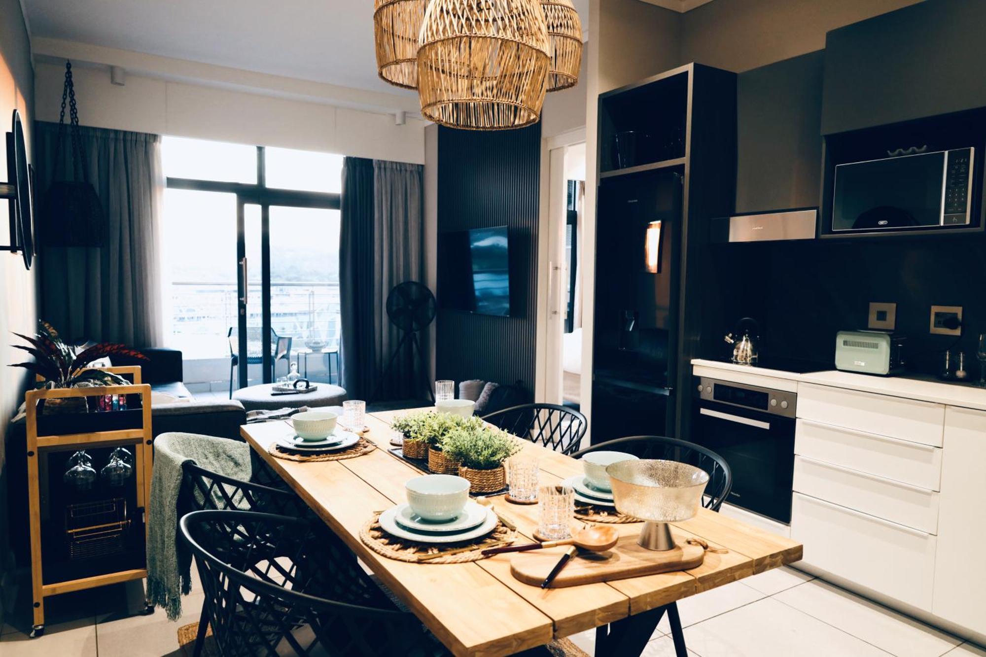 Menlyn Maine Luxury - Penthouse 1217 *