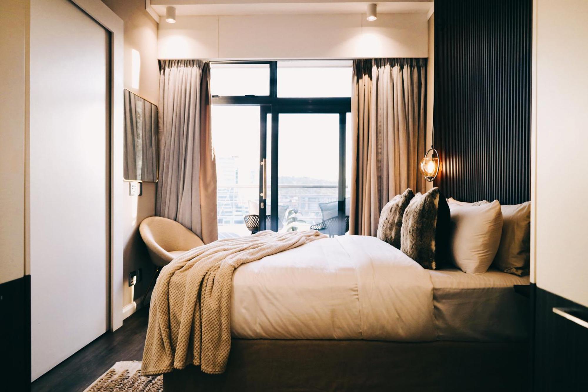 Menlyn Maine Luxury - Penthouse 1217 * Pretoria