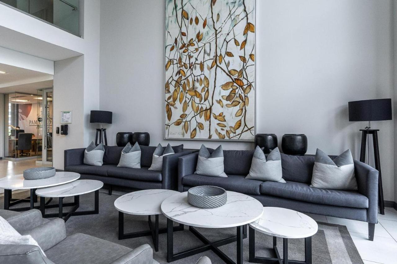 Menlyn Maine Luxury - Penthouse 1217 Apartment *