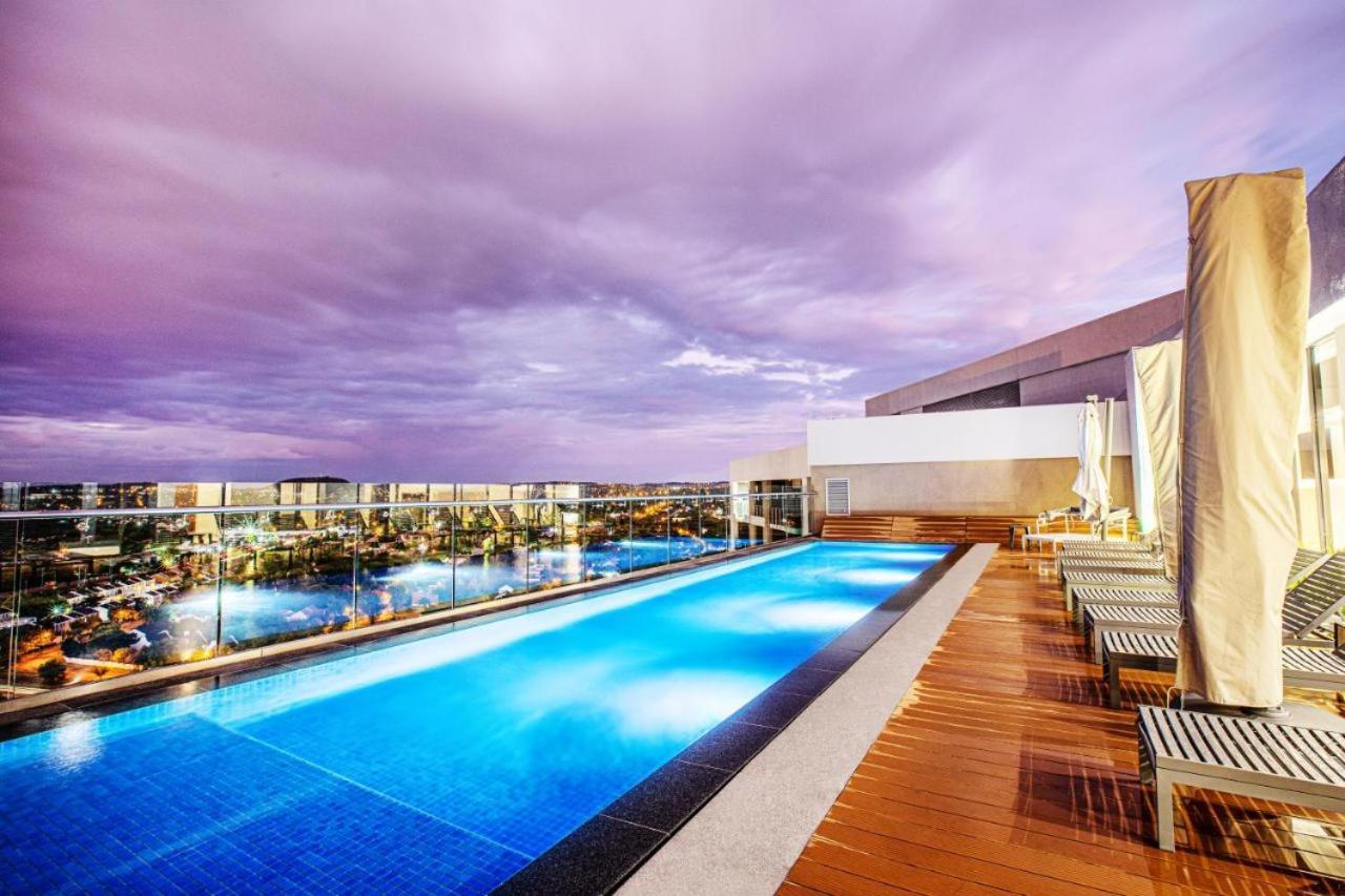 Menlyn Maine Luxury - Penthouse 1217 Pretoria